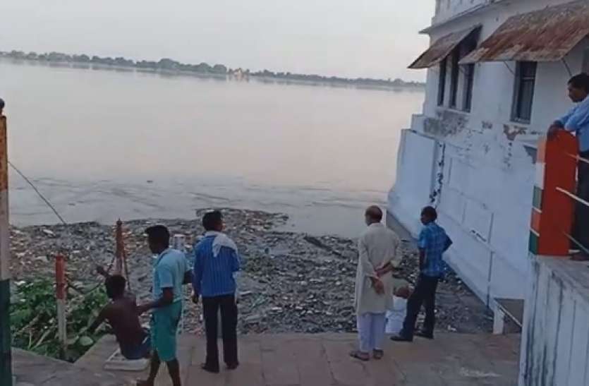 News: Many villages have been drowned in the storm of Gandak
