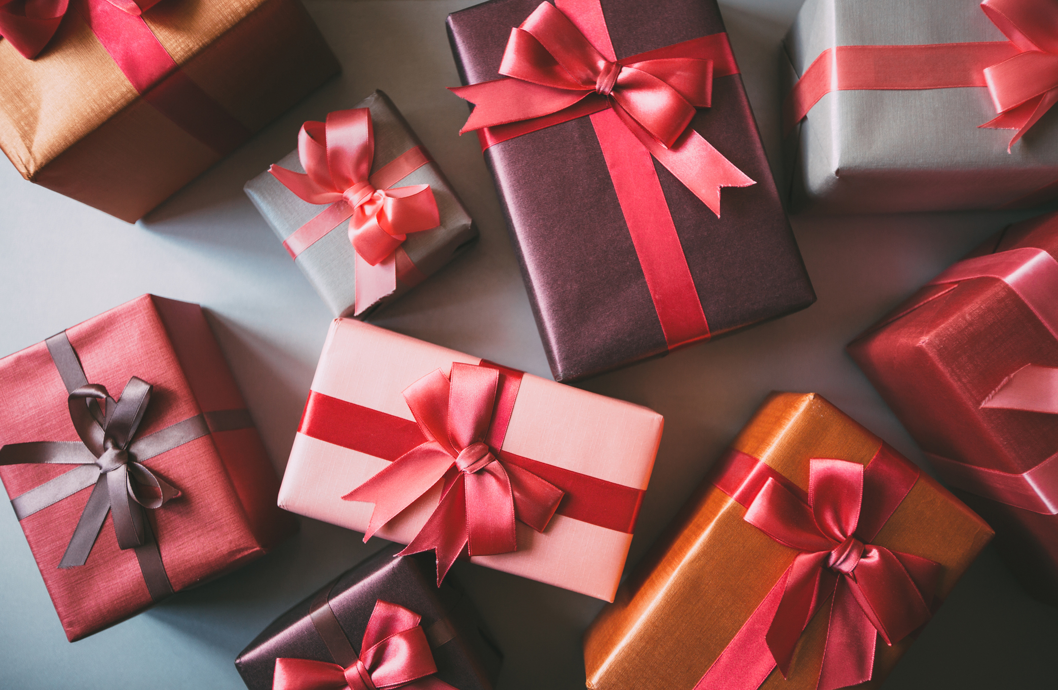 5 Gifts On First Earning That Your Family Will Never Forget
